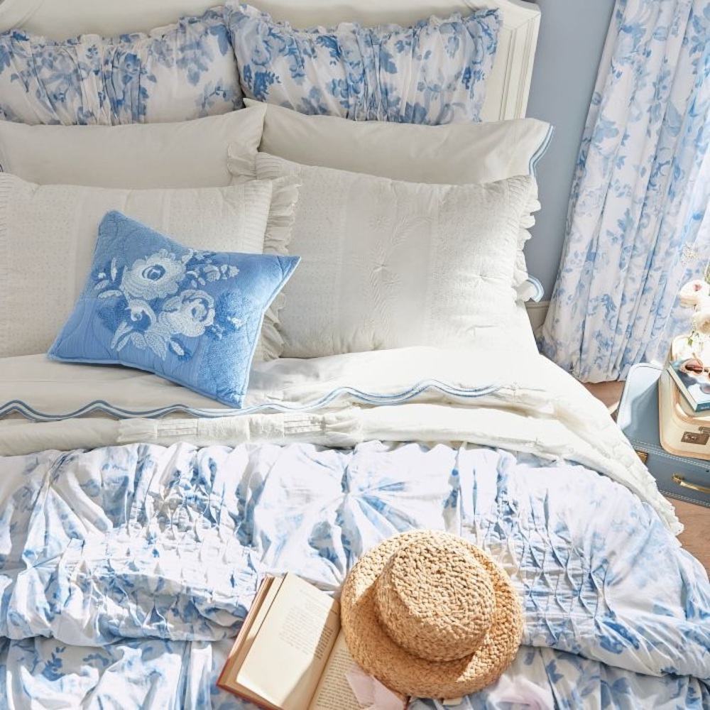 Love shack fancy/pottery barn teen twin/twin xl comforter and euro sham set